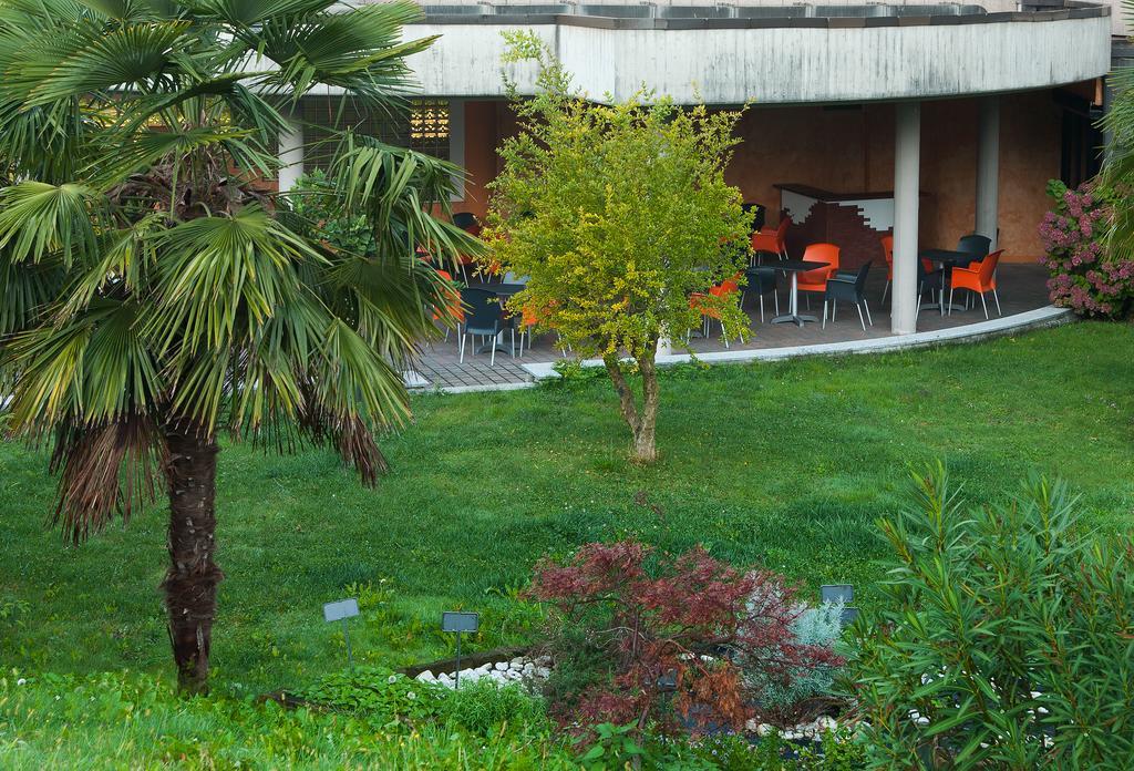 Best Western Hotel Leonardo Da Vinci Erba Exterior foto